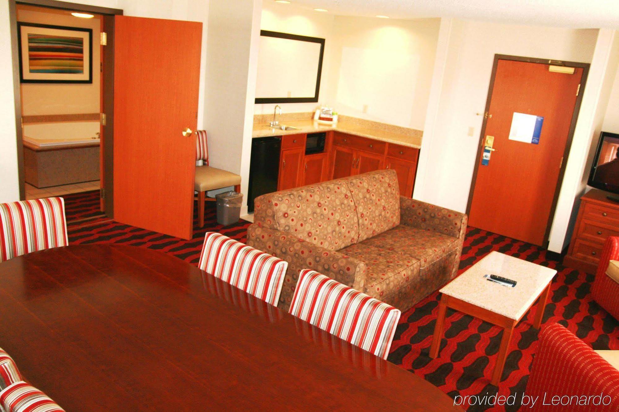 Hampton Inn & Suites East Lansing Okemos Room photo